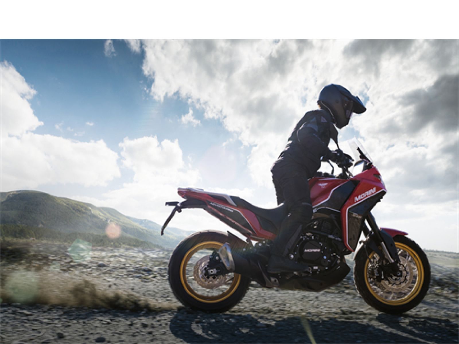 Мотоцикл MOTO MORINI X-CAPE 650 (RED PASSION) 2026